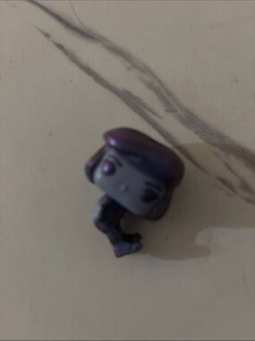 Kinder Joy upside down Robin stranger things funko pop